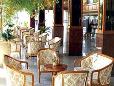 Jomtien Holiday Pattaya Otel Dış mekan fotoğraf