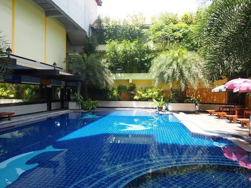 Jomtien Holiday Pattaya Otel Dış mekan fotoğraf